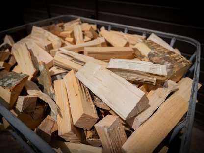 Buchenbrennholz, Hartholz trocken und ofenfertig, Zustellung
