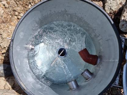 Bild 2:Quellsammler, Trinkwassertank