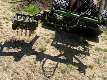 Bild 4:Geräteträger mit Rollhacke