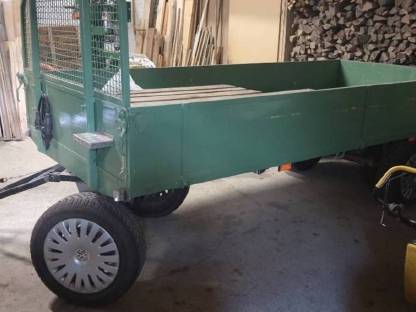 Bild 3:Traktoranhänger