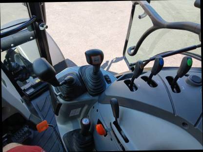 Bild 9:Steyr 4065 S Kompakt