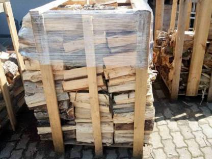 Bild 2:Brennholz weich halb trocken