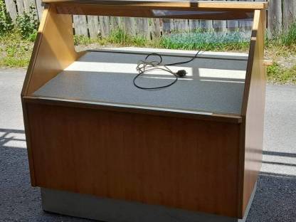 Verkaufsvitrine Vitrine Brot Gemüse