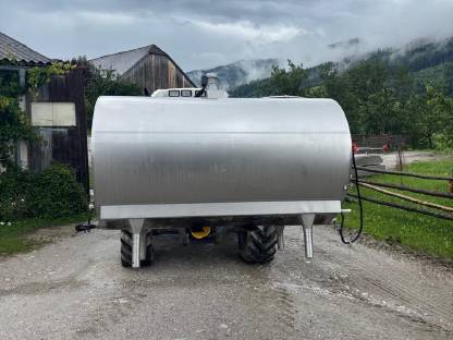 Verkaufe Milchtank Müller 2.200 l
