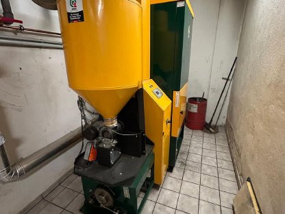 Bild 2:KWB Multifire 100 kW Biomasse-Heizanlage ohne Austragung