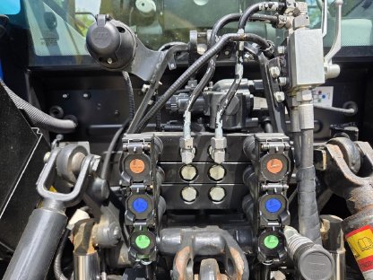 Bild 3:New Holland T5.85 Dual Command