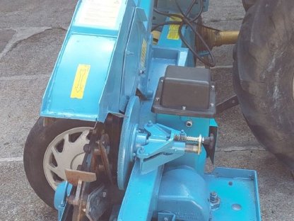 Suche Maishäcksler Mengele MB 300 oder Lely Storm 75