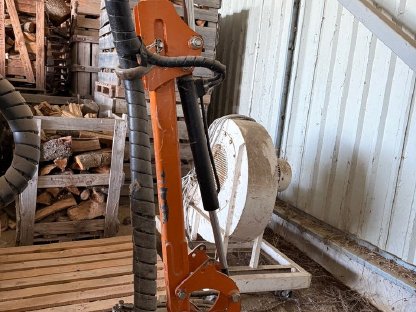 Bild 3:Berti Böschungsmäher FB/ARC 600 STX inkl. Astsäge