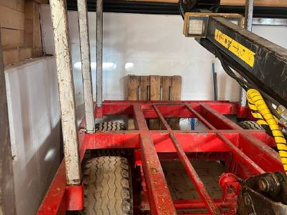 Bild 4:Rungenanhänger/Holzanhänger Palm Kran 675