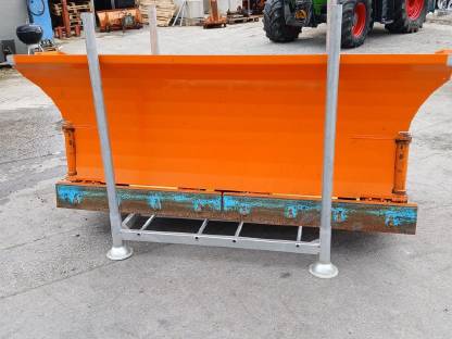 Bild 2:Trejon UPX 440 Multischneeschieber