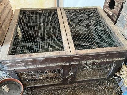 Bild 3:Verschiedene Kleintierställe