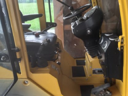 Bild 2:Eurotrac W13F Hoflader