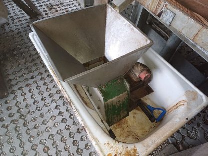 Bild 4:Hydraulische Mostpresse