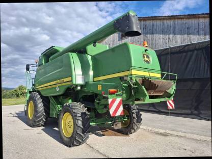 Bild 3:Mähdrescher John Deere T560 Hillmaster 6,7m