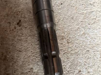 Bild 3:STEYR 8060-8090 Zapfwellenstummel