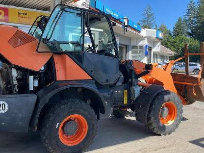 Bild 5:Komatsu WA100-M6 mit Straßenzulassung