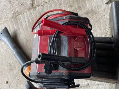 Bild 2:Batterie Ladegerät mit Startfunktion