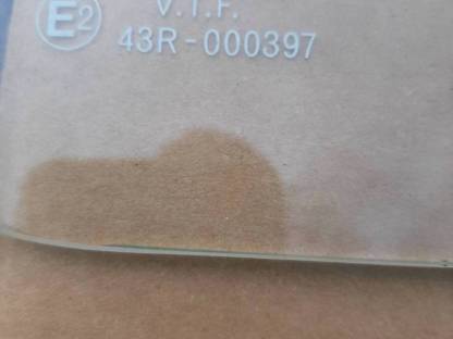 Bild 3:Glasscheibe IHC Traktor XL Kabine