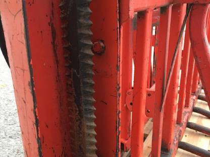 Bild 3:Kuhn Siloblockschneider