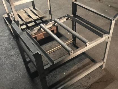 Bild 2:Regal für Ölfass