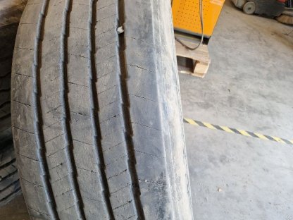 Bild 3:2 Kompletträder und 2 Felgen