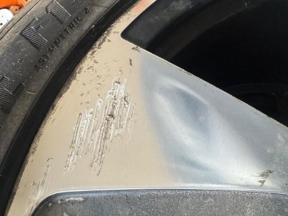 Bild 6:Alufelgen Audi Reifen 285/40R21