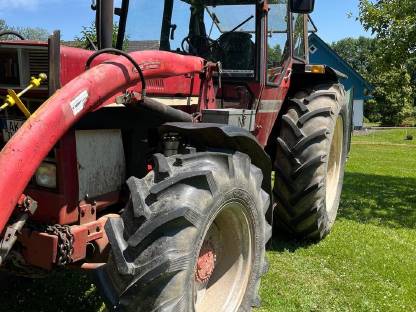 IHC 1055XL Frontlader Allrad Druckluft
