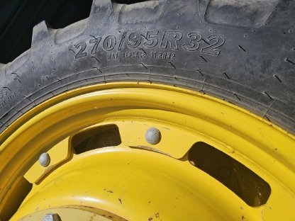 Bild 3:Traktorreifen 2x270/95R32, 2x320/90R46