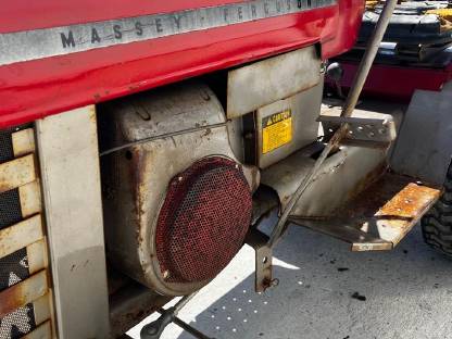 Bild 4:Massey Ferguson 12 Oldtimer Rasentraktor