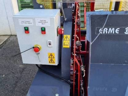 Bild 4:Erme CRF 13 Knoblauch-, Wurzel- und Stängelschneidemaschine