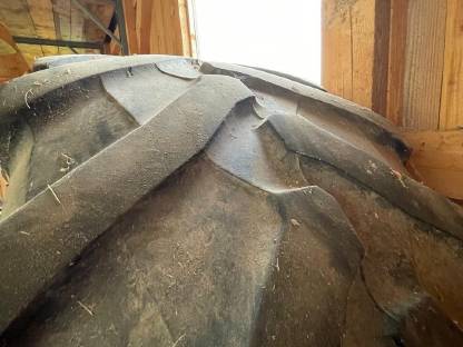 Bild 4:Pirelli 650/65R42 Reifen