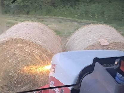 Heuballen und Strohballen