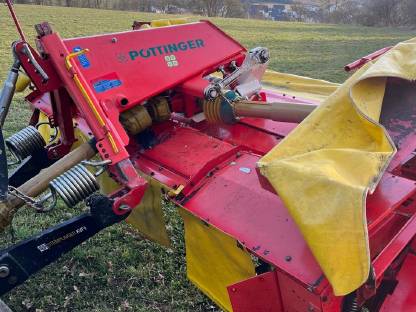 Bild 6:Pöttinger Novacat 306F Scheibenmähwerk Frontmähwerk