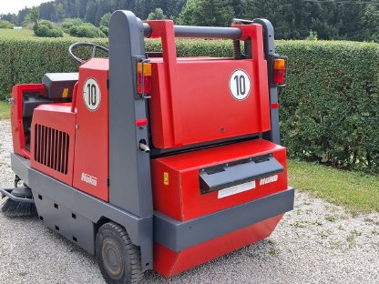Bild 6:Kehrsaugmaschine - Diesel Hako 1450 D