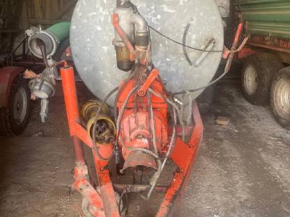 Bauer Güllefass 3000lt