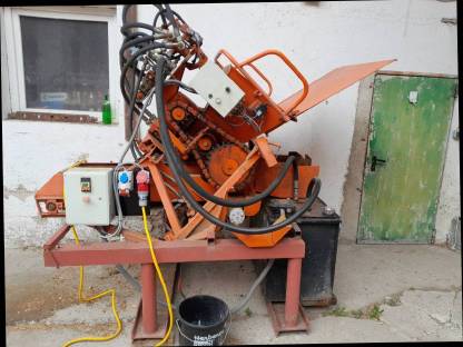 Bild 2:Holzschredder