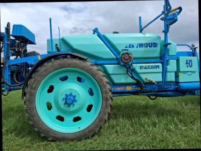 Bild 2:Berthoud Pflanzenschutzspritze