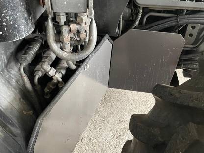 Bild 7:Forst Unterbodenschutz Fendt 300 Vario Typ 339