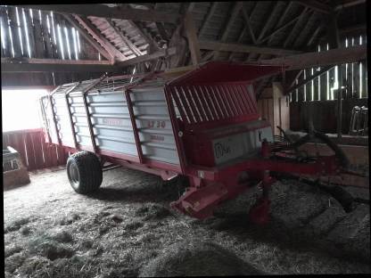 Bild 2:Gruber Heuladewagen LT 30 Vario