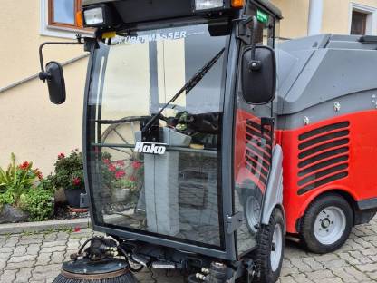 Bild 2:Citymaster Kehr- & Saugmaschine