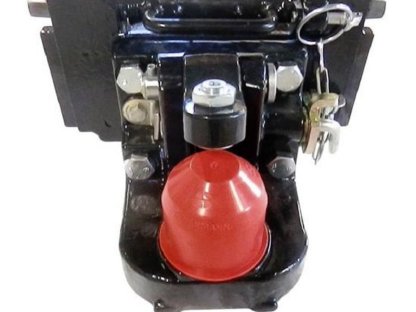 Bild 2:Original Steyr Anhängevorrichtung