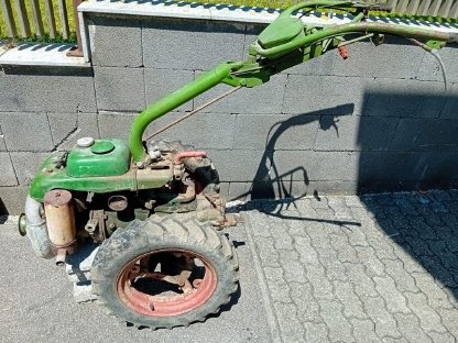 Bild 2:Einachsschlepper L251 LR