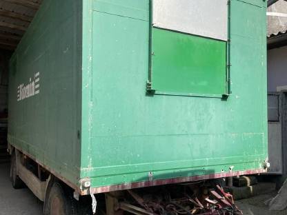 Bild 3:Viehanhänger für Traktor