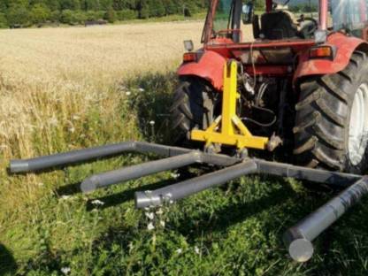 Bild 4:Ballenträger, hydr. klappbar