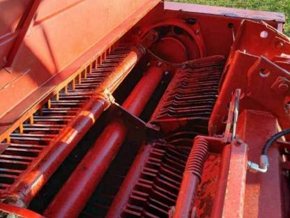 Bild 2:Pöttinger Ladewagen Trend 1