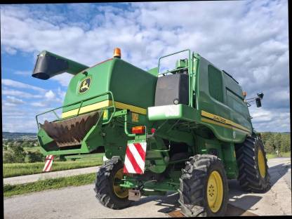Bild 4:Mähdrescher John Deere T560 Hillmaster 6,7m