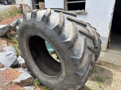 Bild 2:Reifen 710/70 R38, 600/65 R28