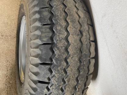 Bild 3:Anhängerreifen 13.0/75-16