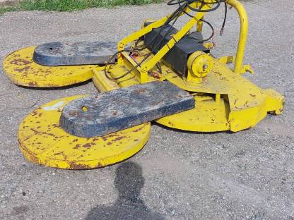 Bild 4:Aedes Messermulcher mit Doppeltaster