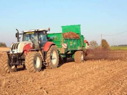 Bild 4:Universalstreuer: Gleichmäßiges Ausbringen von Kompost usw.